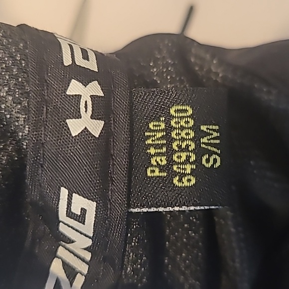 Brand New Under Armor Hat. - Picture 4 of 7